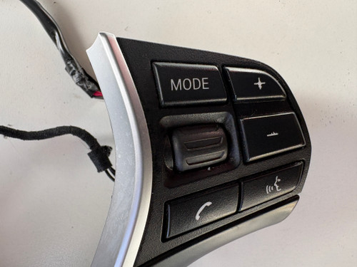 BMW F30 USED STEERING WHEEL SWITCHES WITH SURROUND 9261861  25980
