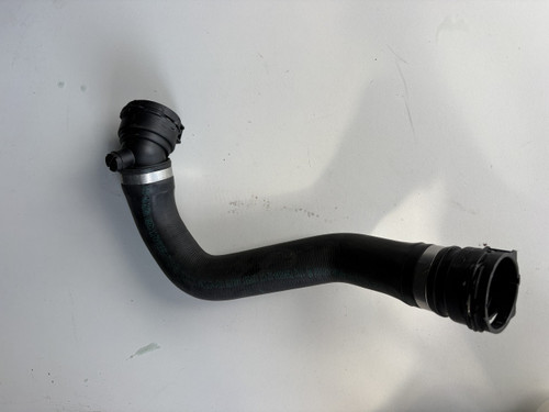 BMW F30 USED BOTTOM RADIATOR HOSE 1712 7596838 02