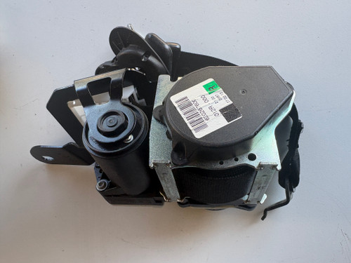 BMW F30 USED RHF SEAT BELT 620267600