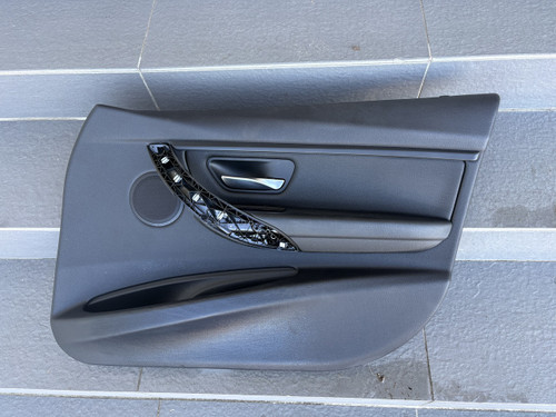 BMW F30 USED RHF DOOR TRIM IN BLACK