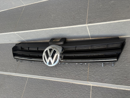 VW GOLF MK7 USED GRILLE 5G0 853 653 C