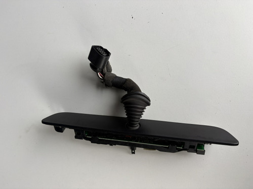 VW AMAROK V6 UPPER BRAKE LIGHT ASDAPTOR