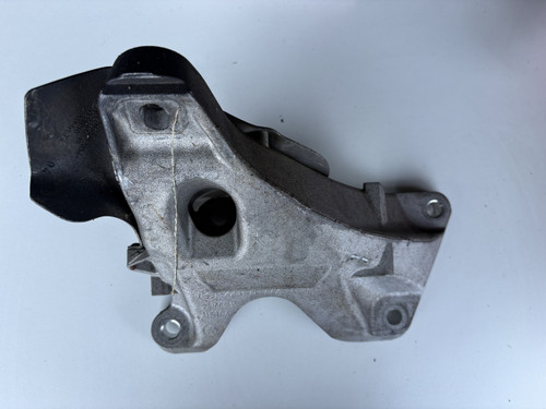 BMW 125 E88 USED RH ENGINE BRACKET 2211 6 779 368