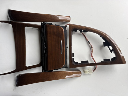 BMW E88 USED WOOD TRIMS