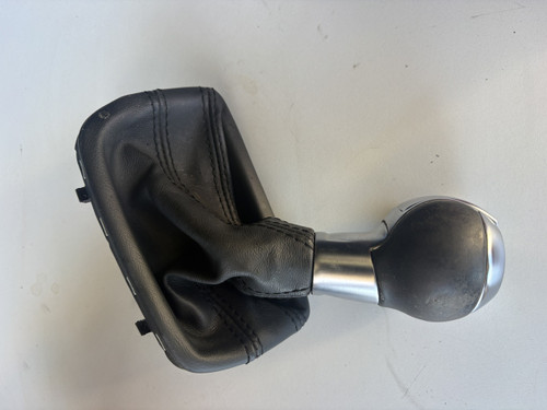 AUDI A3 8P USED S TRONIC DSG GEAR KNOB WITH BOOT