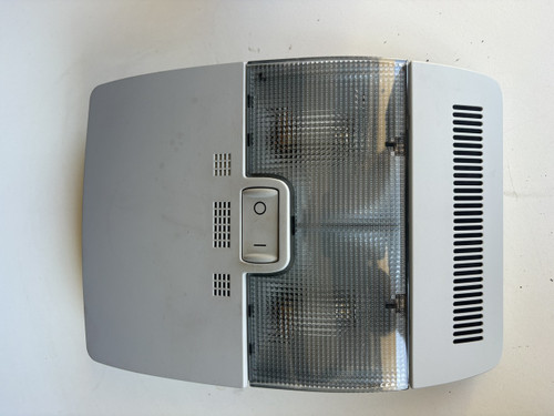 AUDI A3 8P LATE USED INTERIOR LIGHT WITH BLUETOOTH MIC 8P0 947 135 D