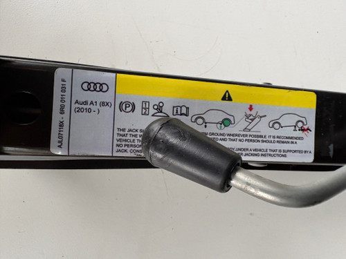 AUDI A1 USED JACK 6R0 011 031 F
