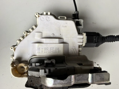 AUDI A1 A4 B9 USED RHF DOOR LOCK MECHANISM 8X2 837 016