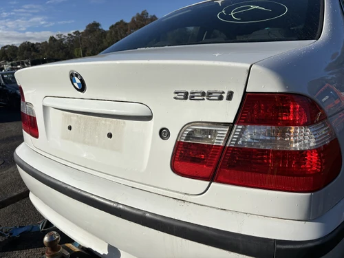 BMW E46 SEDAN 2001-2004 USED BOOT LID SHELL IN ALPINWEISS III (300)