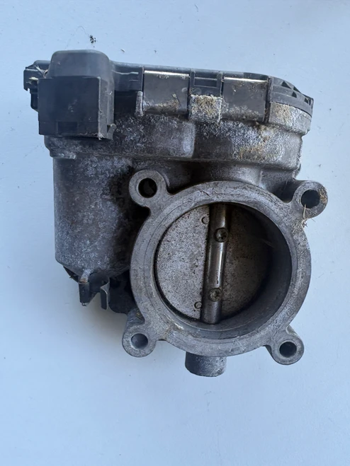 MERCEDES USED THROTLE BODY A 266 141 05 25