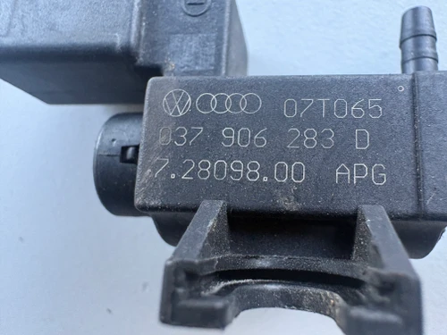 VW USED VACUUM SOLANOID 037 906 283 D