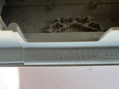 AUDI TT 8J USED INTERIOR LIGHT 8J0  947 111