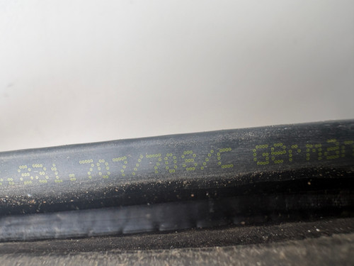 AUDI TT 8J USED RH DOOR RUBBER 8J8 831 707/ 708 C