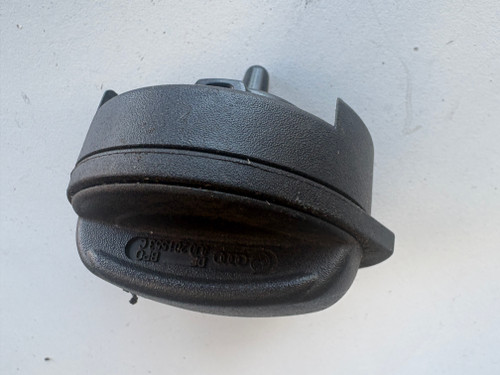 AUDI TT 8J USED FUEL CAP 8J0 261 553 C