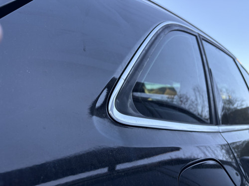 AUDI Q5 8R USED RH CARGO GLASS