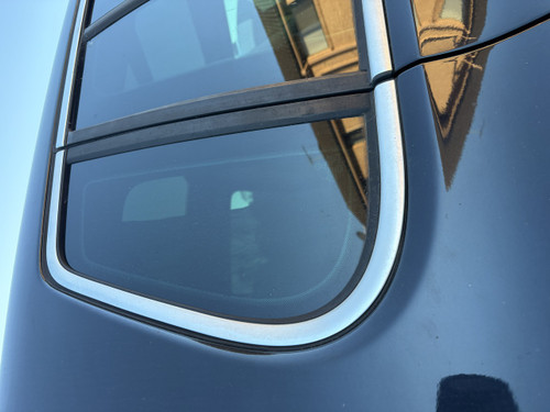 VW TIGUAN 5N USED RH CARGO GLASS