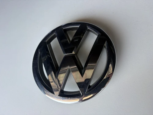 VW PASSAT 3C LATE USED FRONT GRILLE BADGE 1T0 853 601 J