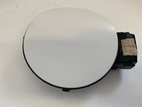 VW GOLF MK5 USED WHITE PETROL FLAP 1K6 809 857