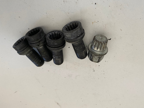 VW GOLF 4 5 6 7 AUDI MOST MAKES USED SET OF 4 LOCK NUTS