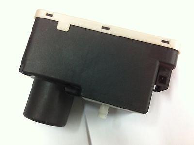 VW POLO GP 2000 - 2001 USED CENTRAL LOCKING PUMP 6NO 962 257 A