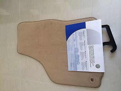 VW GOLF MK5 FRONT GENUINE CREAM / BEIGE FLOOR MATS 1K2 061 275 P RYL
