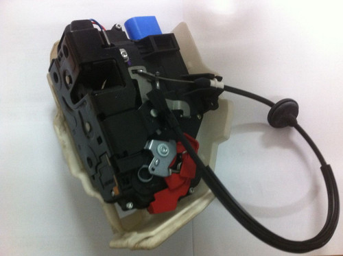 VW GOLF MK5 / JETTA USED RHF DOOR LOCK MECHANISAM 3D2 837 016