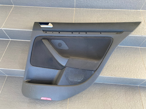 VW GOLF MK5  USED RHR CLOTH INSERT DOOR TRIM  1K4 868 070 G71N