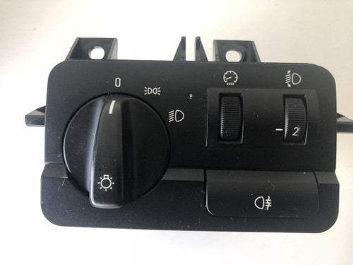 BMW E46 2001-2004 USED NON FOG LIGHT TYPE USED HEADLIGHT SWITCH 6 936 820