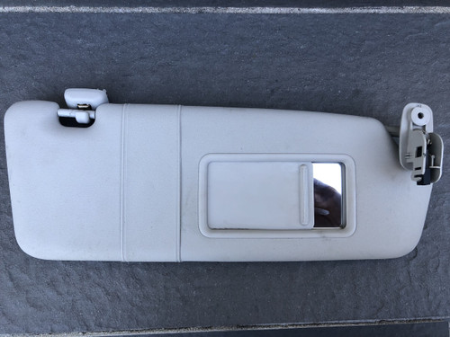AUDI A3 8P 2005-2008 USED RH SUN VISOR IN GREY 8P0 857 552