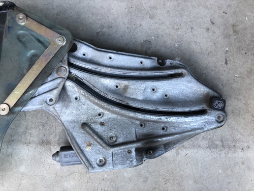 BMW E 36 CONVERTIBLE 1994-2000 USED RHR WINDOW REGULATOR AND MOTOR