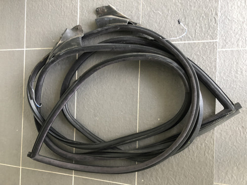 BMW E46 320CI 325CI 330CI 2 DOOR COUPE 2000-2006 USED DOOR RUBBERS IN BLACK