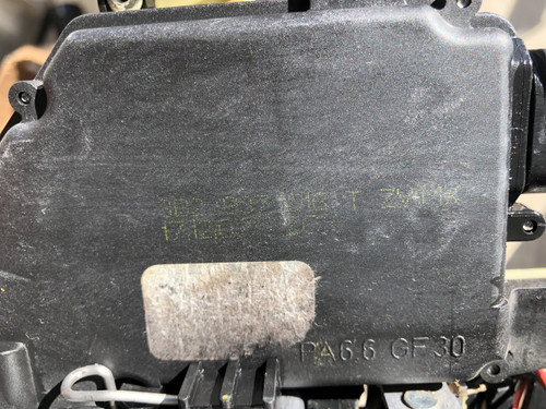 VW BEETLE 1998-2010 RH DOOR LOCK MECHANISM USED 3B2 837 016 T