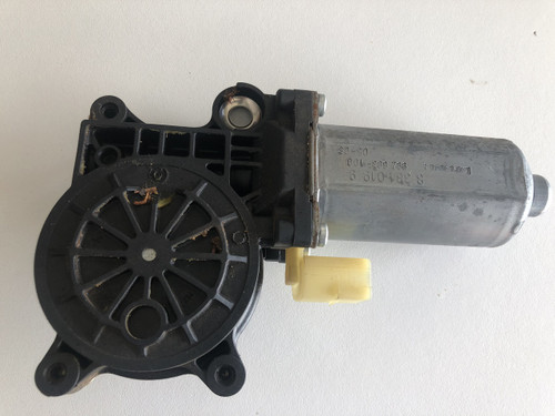 BMW X5 E53 2001-2005 USED LHF WINDOW  MOTOR 8 381 019 . 9