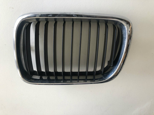 BMW E36 1997-1998 LATE USED LH BONNET GRILLE