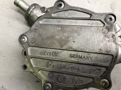 BMW E46 N42 2001-2004 USED ENGINE VACUUM PUMP  1166 7502 656-05