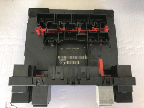 VW PASSAT B6  GOLF CADDY CENTRAL ELECTRONICS CONTROL  BOX BCM 3C8 937 049 D