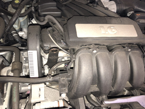 VW CADDY GOLF USED 1.6 PETROL ENGINE BGU CODE TRAVELED 149968 KM