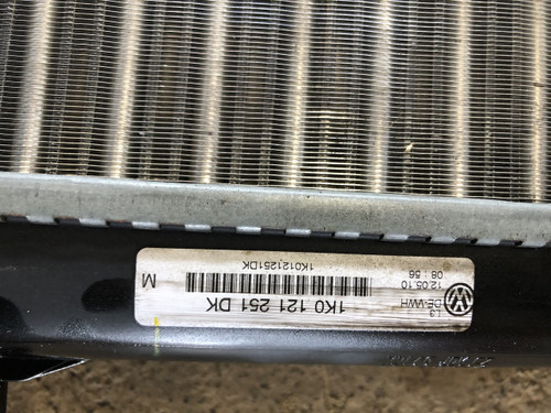 VW CADDY VAN 1.6L PETROL 2005-2010 USED RADIATOR 1KO 121 251 DK DONE 46000KM