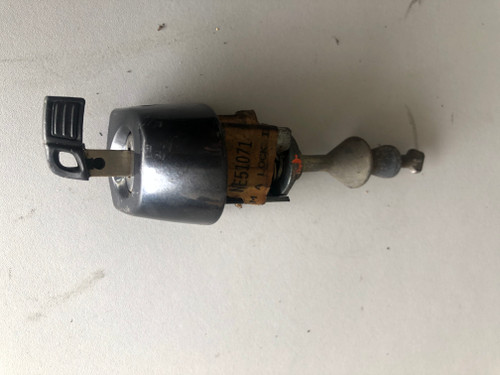 BMW E90 3 SERIES 2005-2010 USED DRIVERS DOOR BARREL WITH KEY BLADE