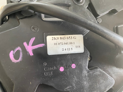 VW CADDY VAN USED LH SLIDING DOOR LOCK 2K0 843 653 G