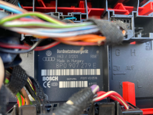AUDI A3 8P 5 DOOR CENTRAL ELECTRONICS CONTROL BOX BCM 8PO 907 279 E