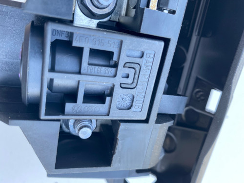 AUDI BATERY OVERLOAD RELAY WITH POSITIVE TERMINAL BOX 4F0 915 519