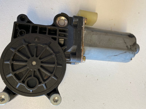 BMW E46 COUPE USED RHF WINDOW MOTOR USED 67 62 8 362 063 0