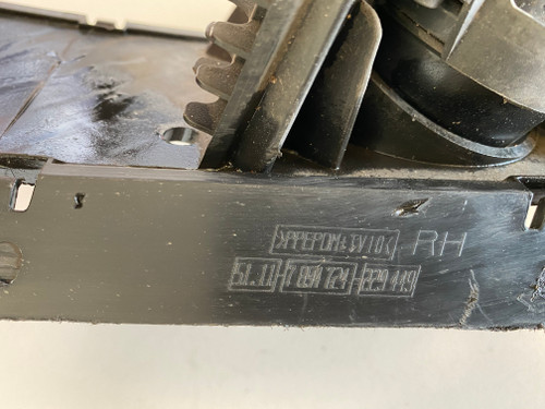 BMW E46 COMPACT USED M TECH RNF LOWER BAR GRILLE WITH FOG LIGHT 51.11 7 892 724 229 449