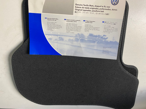 VW GOLF MK5 MK6 NEW GENUINE  BLACK REAR FLOOR MATS 1K0 061 226