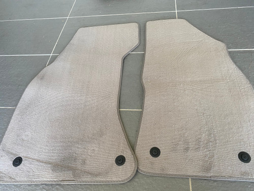 AUDI A4 B5 NEW GENUINE FRONT MATS 8D2 061 225 EB
