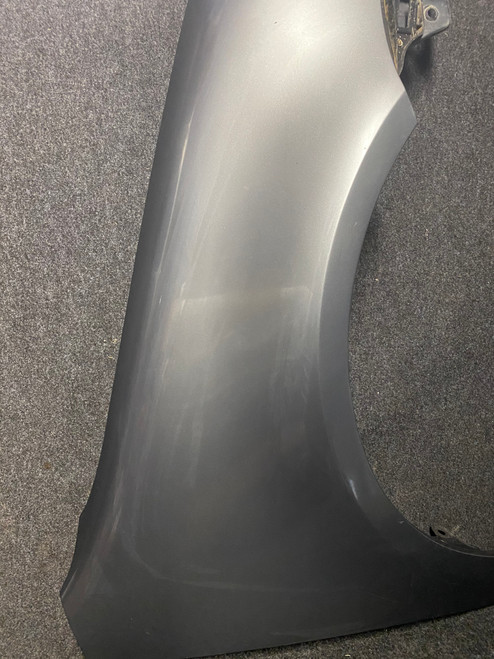 VW GOLF MK5 USED RH GUARD IN GREY LA7T CODE 