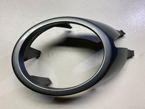 AUDI A4 B7 USED LH FOGLIGHT SURROUND IN SILVER 8E0.807.819