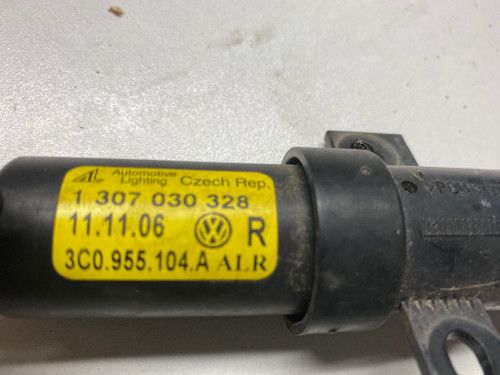 VW PASSAT 3C USED RH HEADLIGHT WASHER JET WITH CAP 3C0.955.104.A