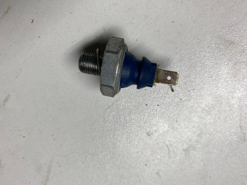 VW AUDI GENUINE NEW OIL PRESSURE SWITCH 068 919 081 C